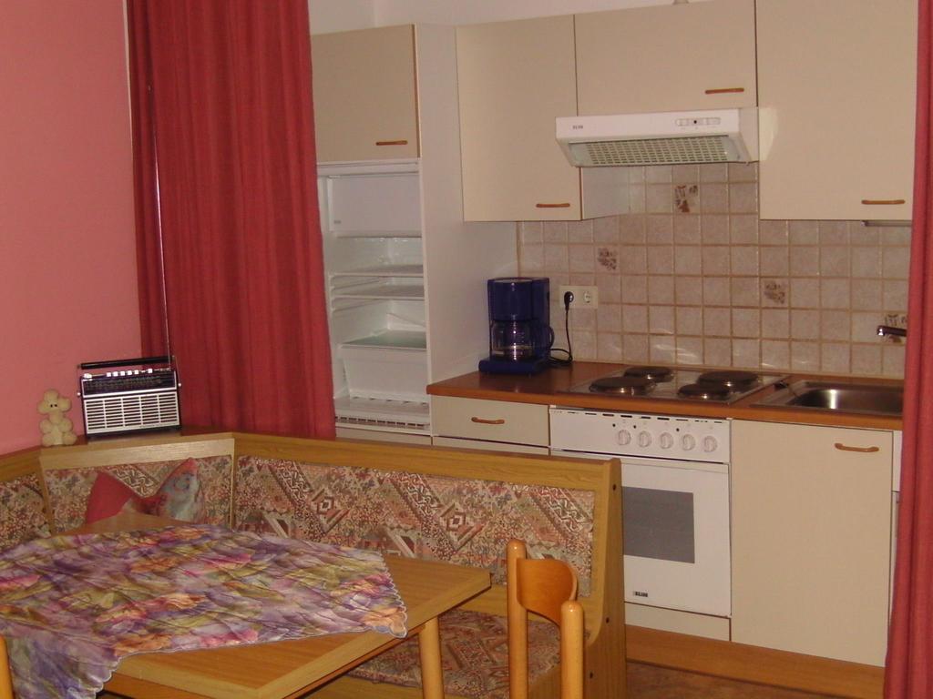 Appartement Ria Bad Kleinkirchheim Δωμάτιο φωτογραφία